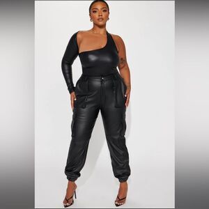 Fashion Nova Black Faux Leather Cargo Joggers Size 2X